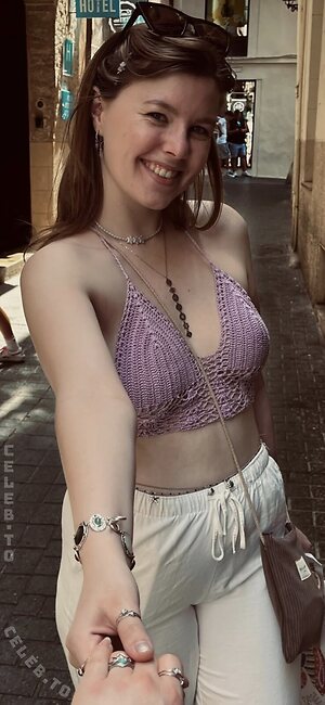 Jeanne.Zeitler Nude Leaked Photo #5