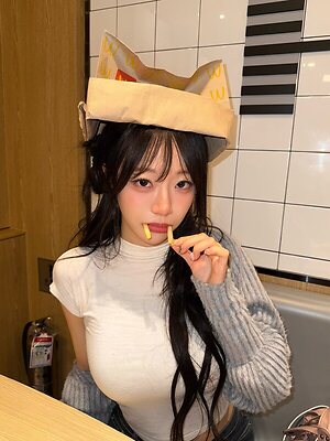 Jeewon leaked photo #12