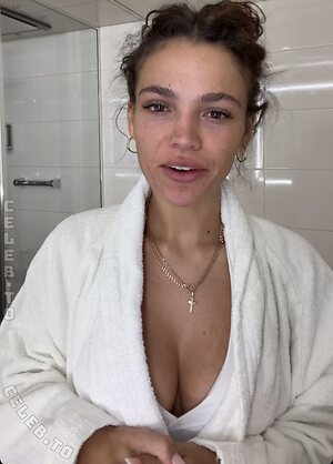 Jeje Lopes Nude Leaked Photo #14