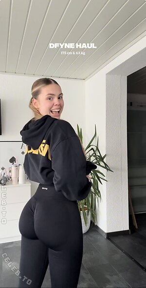 jellefeline Nude Leaked Photo #38