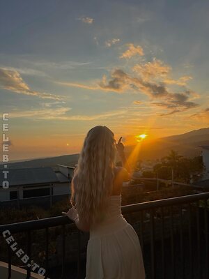 Jellina Nude Leaked Photo #10