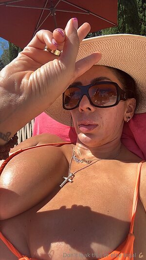 Jennelle Gordon Nude Leaked Photo #13