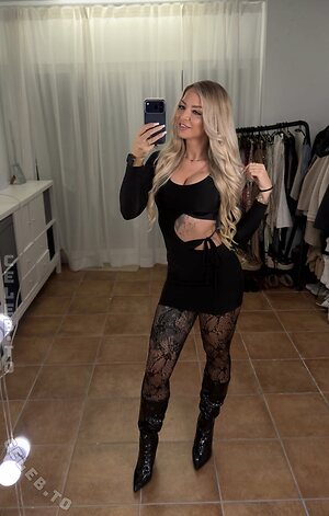 Jenni Gebhardt Nude Leaked Photo #5