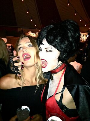 Jennifer Akerman leaked photo #14