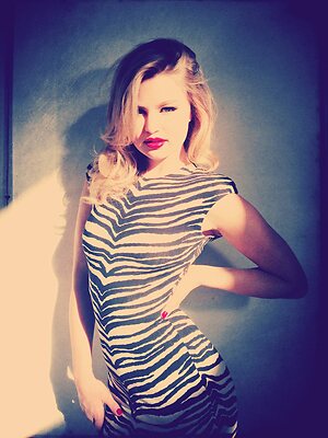 Jennifer Akerman leaked photo #27