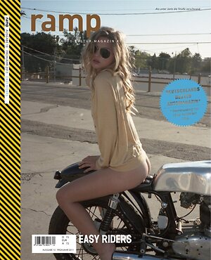 Jennifer Akerman leaked photo #28