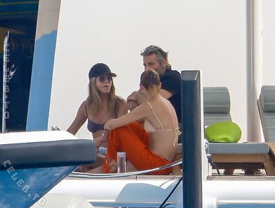 Jennifer Aniston Nude Leaked Photo #19