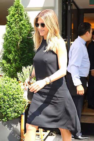 Jennifer Aniston photo