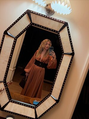 Jennifer Holland leaked photo #15