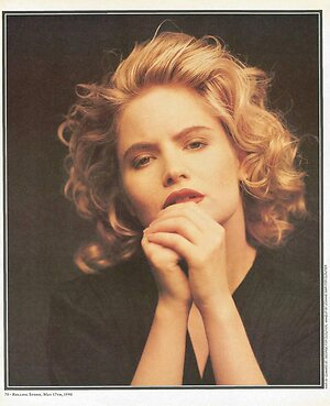 Jennifer Jason Leigh