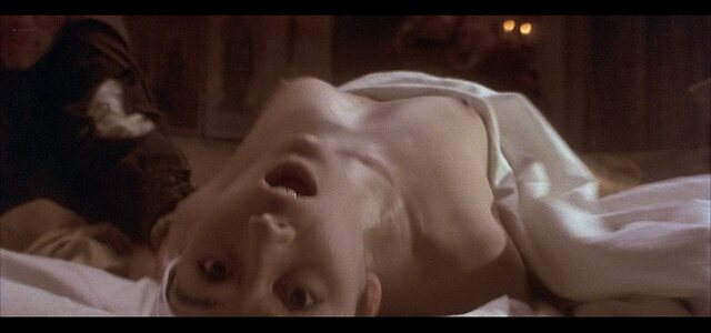 Jennifer Jason Leigh leaked photo #30