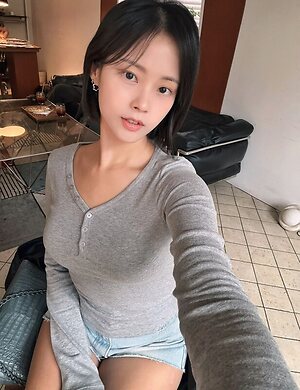 Jennifer Kim leaked photo #6