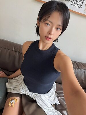 Jennifer Kim leaked photo #23