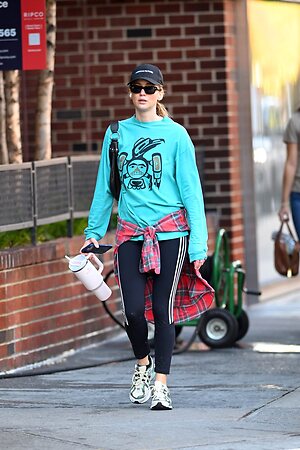 Jennifer Lawrence leaked photo #152