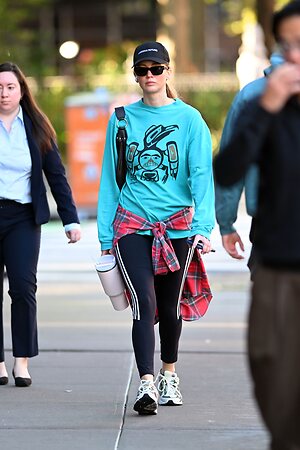 Jennifer Lawrence leaked photo #157