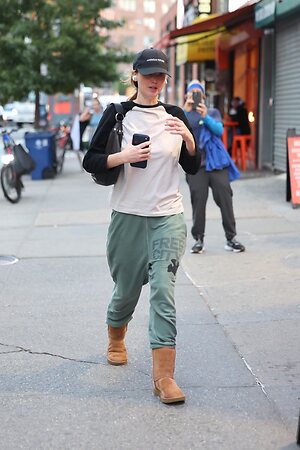 Jennifer Lawrence leaked photo #240