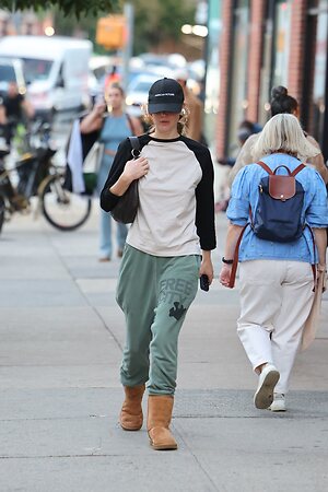 Jennifer Lawrence leaked photo #243
