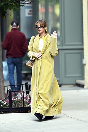 Jennifer Lawrence leaked photo #273