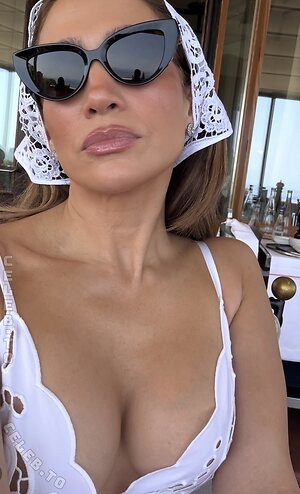 Jennifer Lopez photo