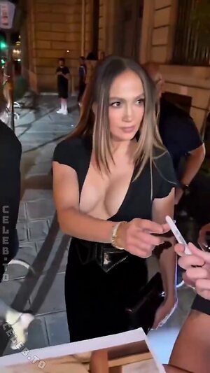 Jennifer Lopez photo