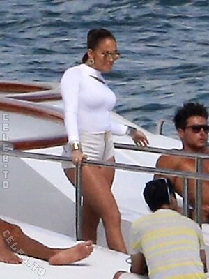 Jennifer Lopez photo