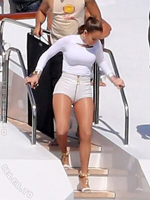 Jennifer Lopez photo