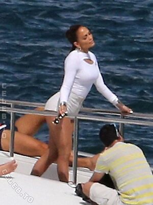 Jennifer Lopez photo
