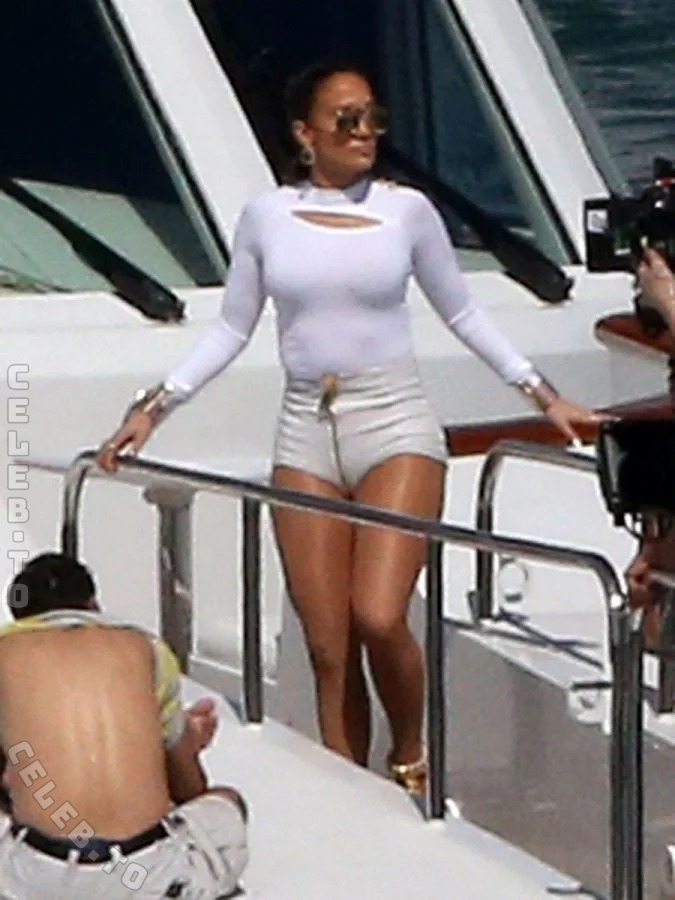 Jennifer Lopez photo