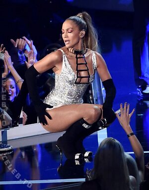 Jennifer Lopez photo