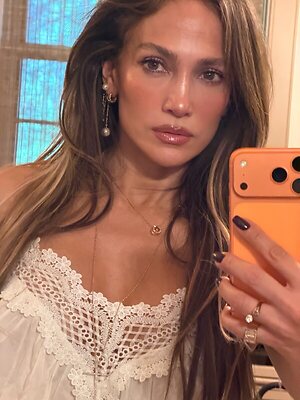 Jennifer Lopez leaked photo #280