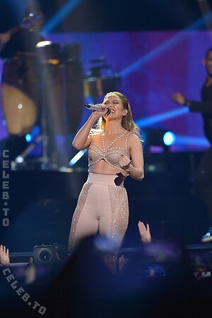 Jennifer Lopez leaked photo #296
