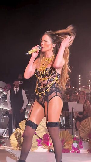 Jennifer Lopez leaked photo #335
