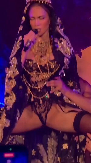 Jennifer Lopez leaked photo #425