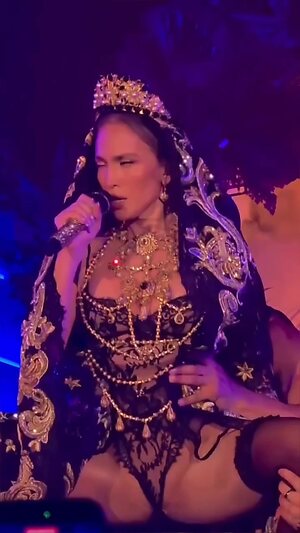 Jennifer Lopez leaked photo #426