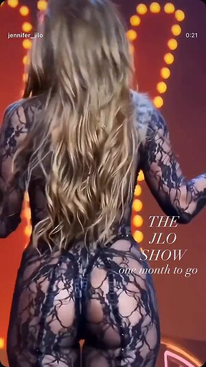 Jennifer Lopez leaked photo #485