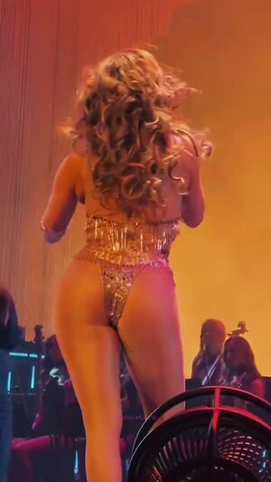 Jennifer Lopez leaked photo #536