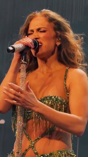 Jennifer Lopez leaked photo #542