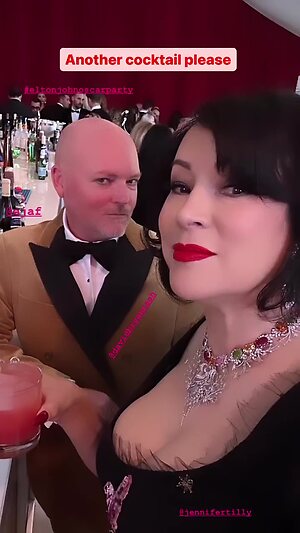 Jennifer Tilly leaked photo #16
