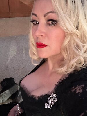 Jennifer Tilly