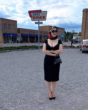 Jennifer Tilly
