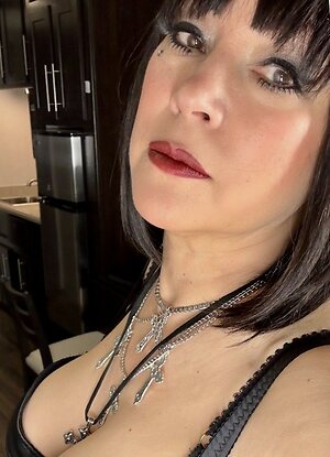 Jennifer Tilly leaked photo #134
