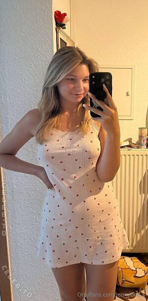 Jenny Bee