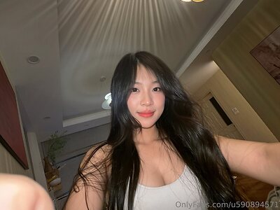Jenny Hwang leaked photo #11