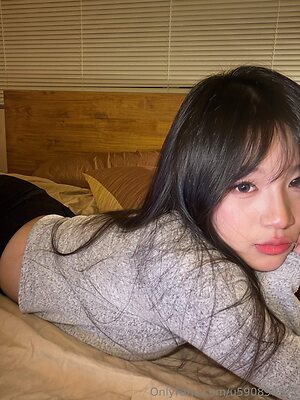 Jenny Hwang leaked photo #22