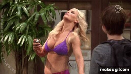 Jenny McCarthy leaked photo #10
