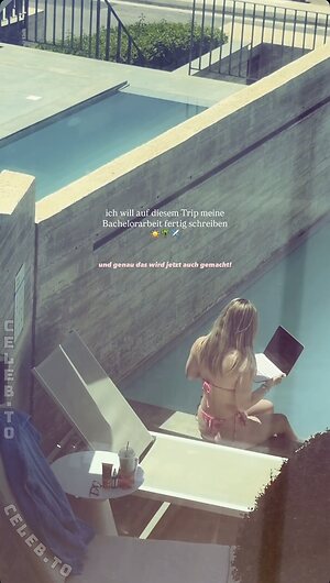 jennybelly Nude Leaked Photo #4