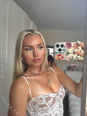 Jenny.lbx Nude Leaked Photo #24