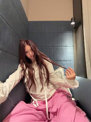 Jeon Somi leaked photo #13
