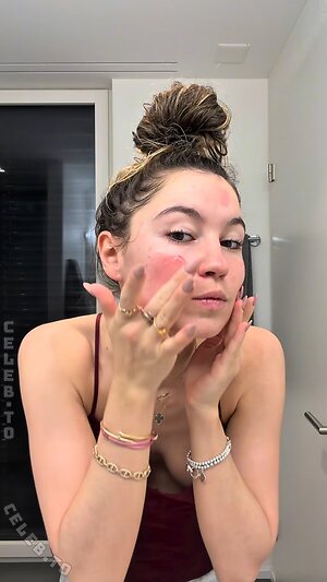 Jesina Amweg Nude Leaked Photo #4