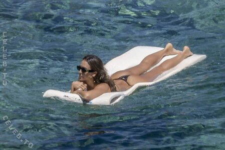 Jessica Alba photo